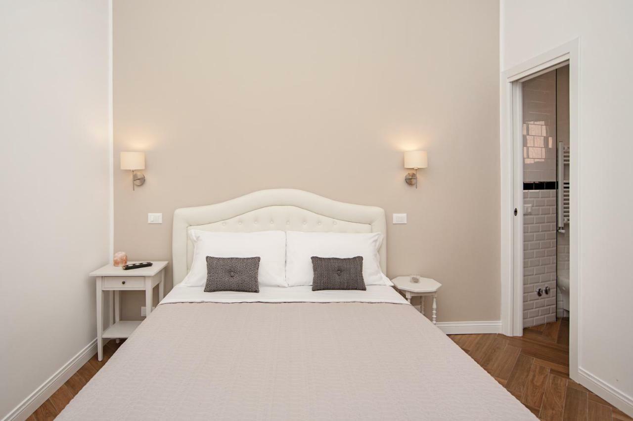 Luxury & Charme Colosseo Рим Екстериор снимка