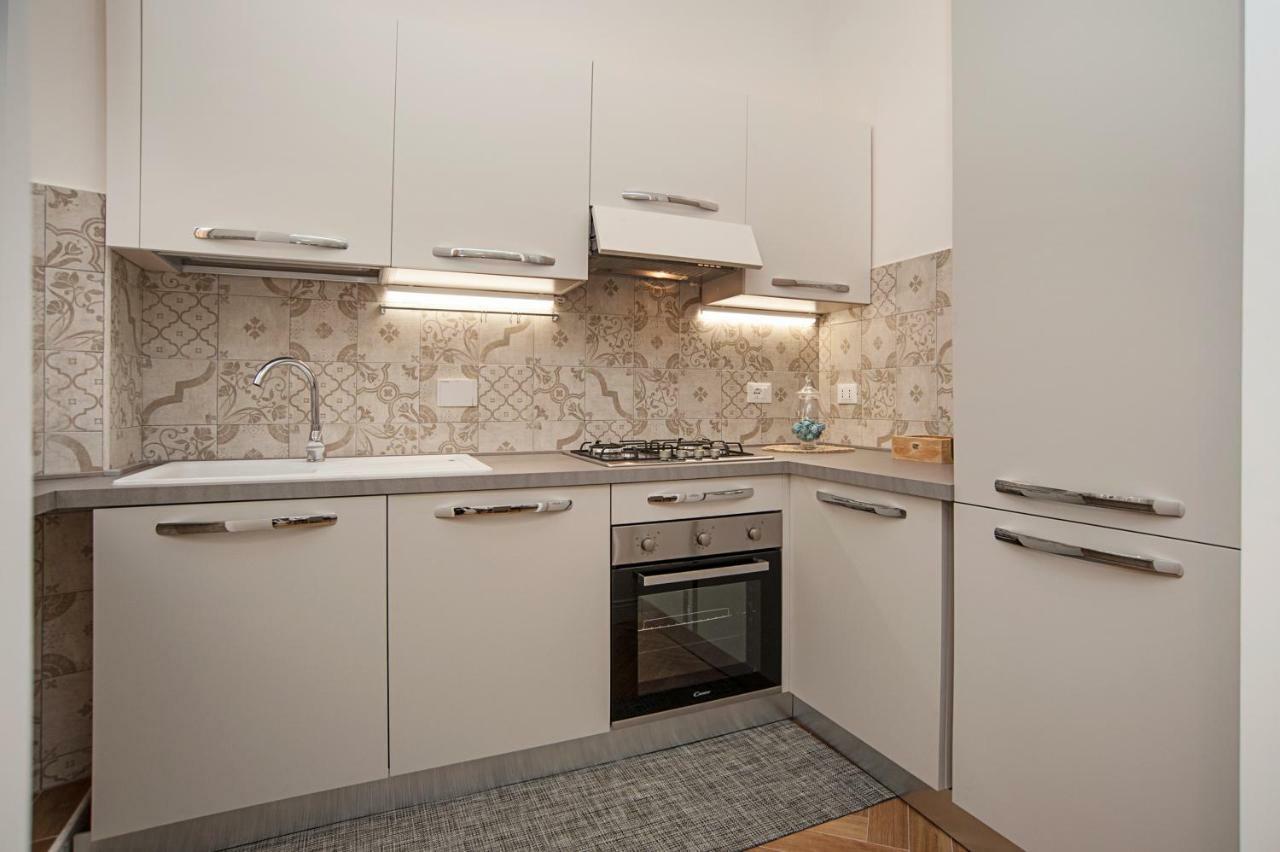 Luxury & Charme Colosseo Рим Екстериор снимка
